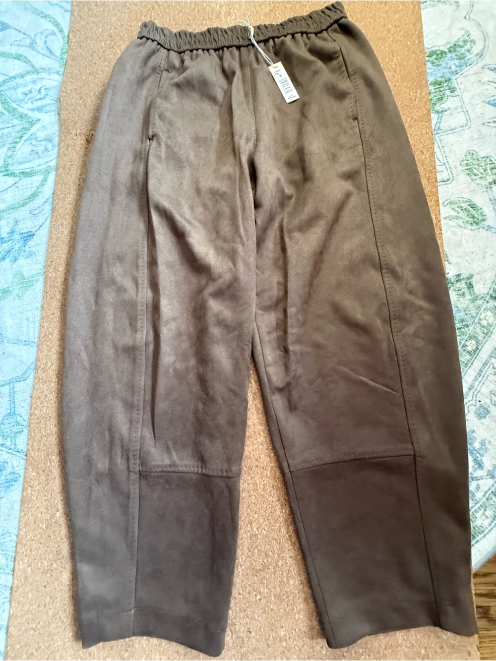 Max Studio women’s  Brown Elastic-Waist Barrel Trouser